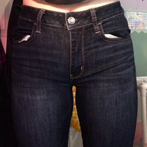 dark wash American Eagle hi rise jegging